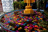 Thailand, Phra Pathom Chedi, the nation's largest pagoda in Nakorn Pathom. 